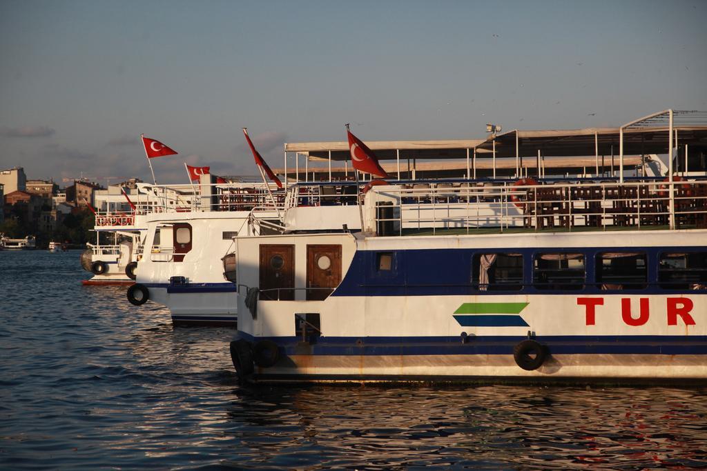 Goeruer Hotel Istanbul Exterior foto